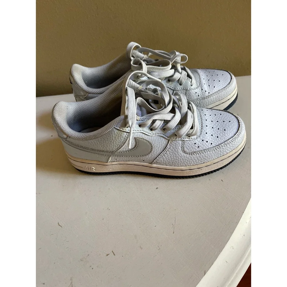 Nike Air Force 1 Low Kids Gray Metallic Silver Pebbled Leather Sneakers Shoes